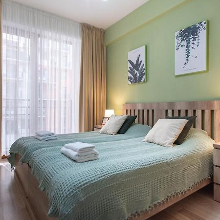 GG Home - cozy 2-bedroom apartment on Givi Kartozia  Tbilisi Buitenkant foto
