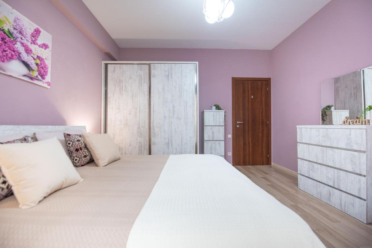 GG Home - cozy 2-bedroom apartment on Givi Kartozia  Tbilisi Buitenkant foto