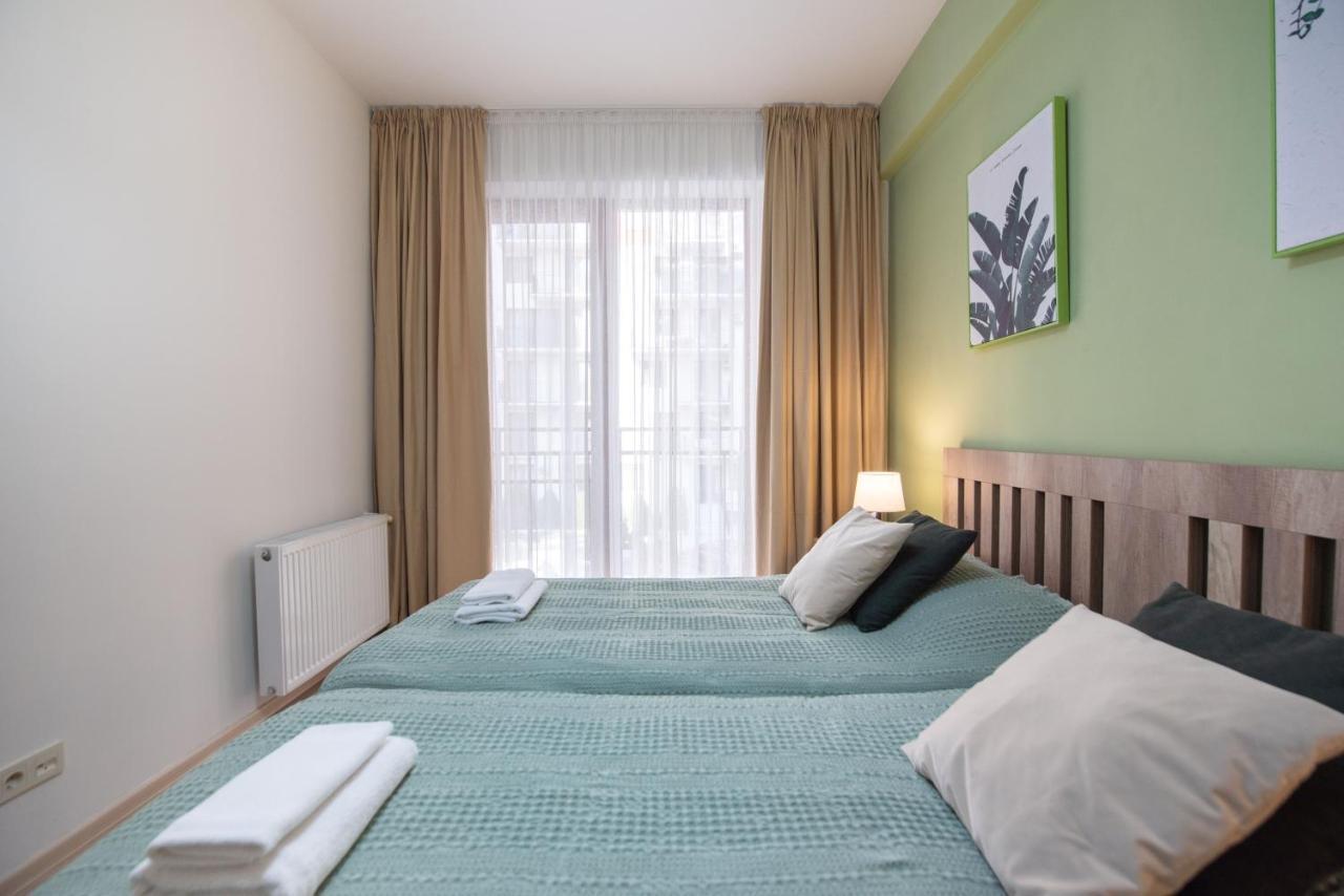 GG Home - cozy 2-bedroom apartment on Givi Kartozia  Tbilisi Buitenkant foto